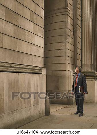 Picture - Looking. Fotosearch