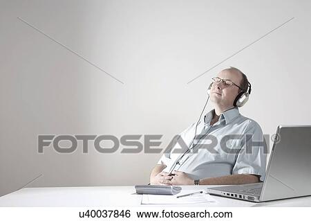 Stock Photograph - Making A Noise. Fotosearch