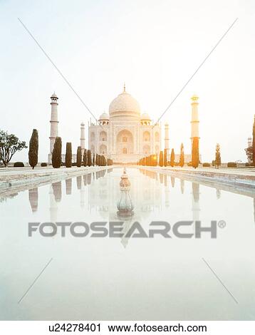 Taj Mahal with nobody in the photo with sunshine in background View Large Photo Image Stock Image - Taj Mahal with nobody in the photo with sunshine in background. Fotosearch