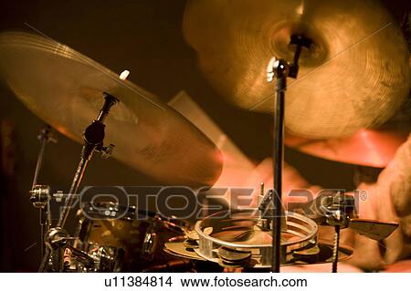 Picture - Drum. Fotosearch