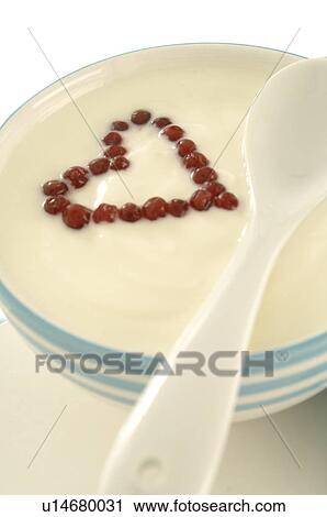 A heart made of red currants in a bowl with yoghurt View Large Photo Image Stock Image - A heart made of red currants in a bowl with yoghurt. Fotosearch