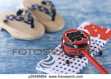 Picture - Den-den Daiko, Tenugui and Geta. Fotosearch