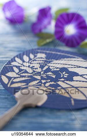 Picture - Fan. Fotosearch