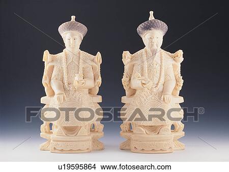 Picture - show piece, craftsmanship, close up, statue, statuette, object, king. Fotosearch