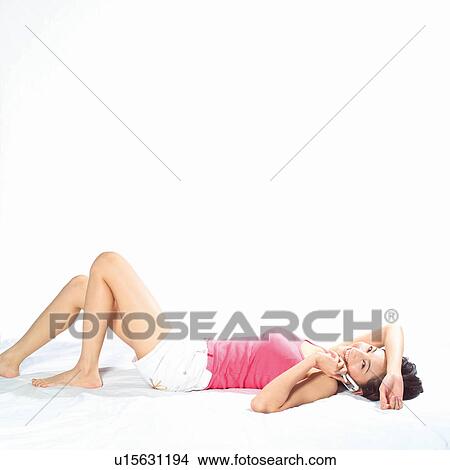 Picture - Youth Culture, Lifestyles, Three-Quarter Length, Communication, Talking. Fotosearch