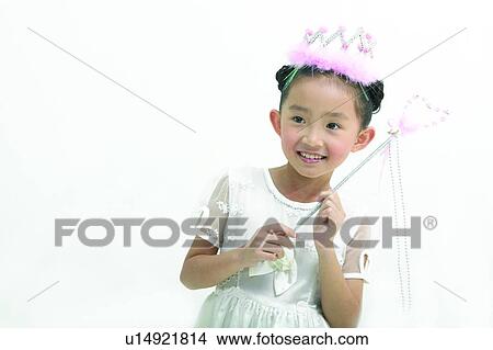 Picture - Angel, Clipping Path, Child, Asian Ethnicity, 4-5 Years. Fotosearch