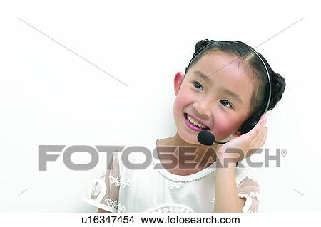 Picture - Clipping Path, Asian Ethnicity, Child, Casual Clothing, Black Hair, Close-Up, 4-5 Years. Fotosearch