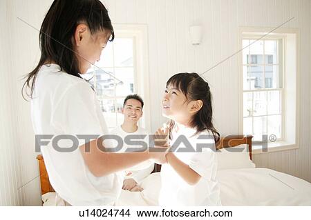 Picture - Family. Fotosearch