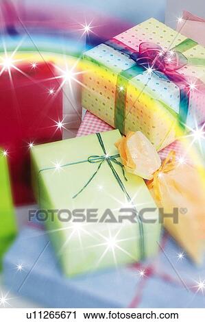 Stock Image - Wrapping. Fotosearch