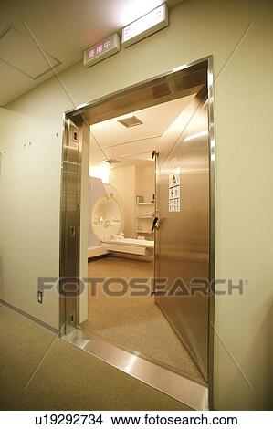 Picture - Scanning Room. Fotosearch