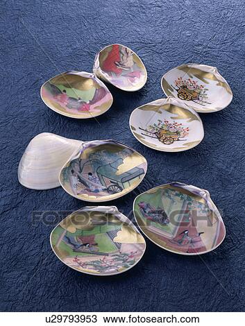 Clam Shell Game View Large Photo Image Stock Image - Clam Shell Game. Fotosearch