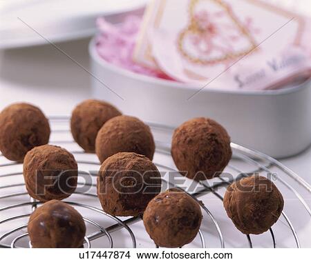 Picture - Valentine Chocolate. Fotosearch