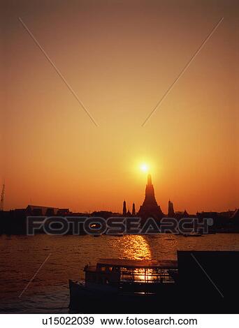 Stock Photo - Wat Arun. Fotosearch