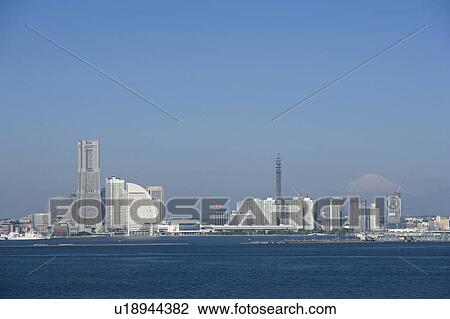 Stock Image - Minatomirai 21. Fotosearch