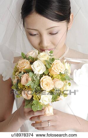 Picture - Portrait of bride. Fotosearch