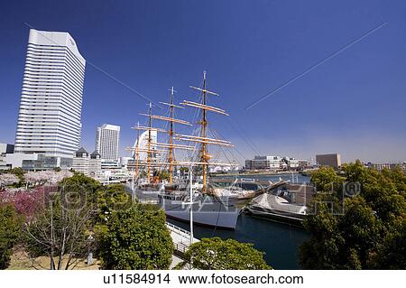 Picture - Ship in the city. Fotosearch