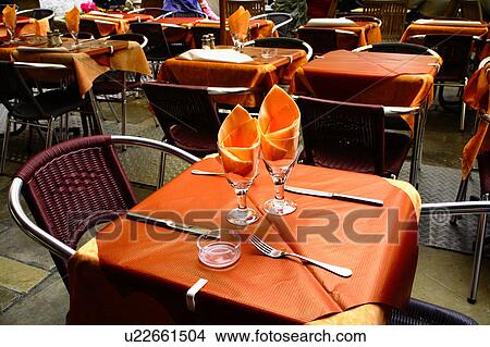 Picture - French restaurant al fresco. Fotosearch