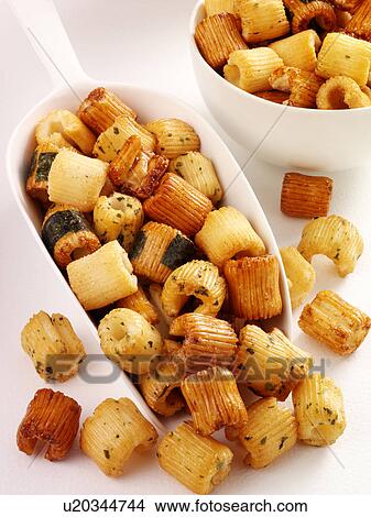 Picture - Sushi Nori in Scoop - Non Exclusive. Fotosearch