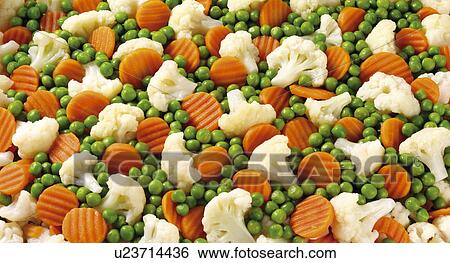Stock Photograph - Cooked Vegetables Peas Carrots &Amp; Cauliflower - Non Exclusive. Fotosearch