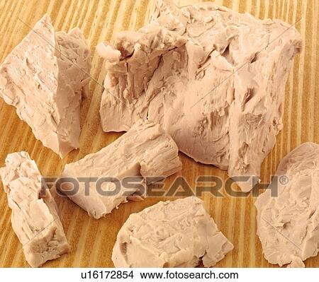 Picture - Fresh Yeast - Non Exclusive. Fotosearch
