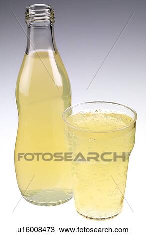 Stock Image - Traditional Lemonade - Non Exclusive. Fotosearch