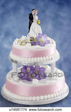 Picture - Wedding cake. Fotosearch