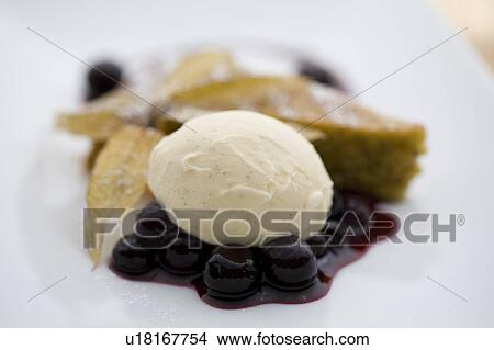 Picture - Blueberries and Apple Cake. Fotosearch