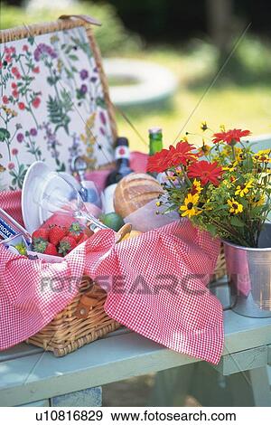 Stock Photo - Picnic. Fotosearch