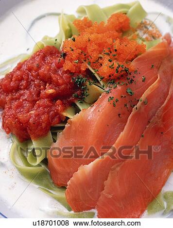 Stock Photo - Fettuccine Con Spinaci, Close Up. Fotosearch