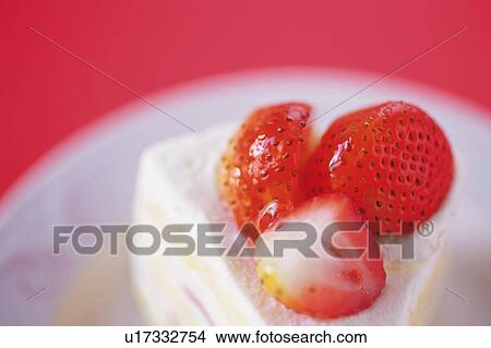 Picture - Cake on the Plate, Close Up. Fotosearch