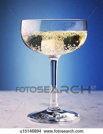 Picture - Champagne, Front View. Fotosearch