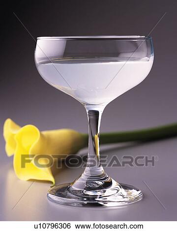Cocktail, White Lady, Front View, Differential Focus View Large Photo Image Stock Photograph - Cocktail, White Lady, Front View, Differential Focus. Fotosearch