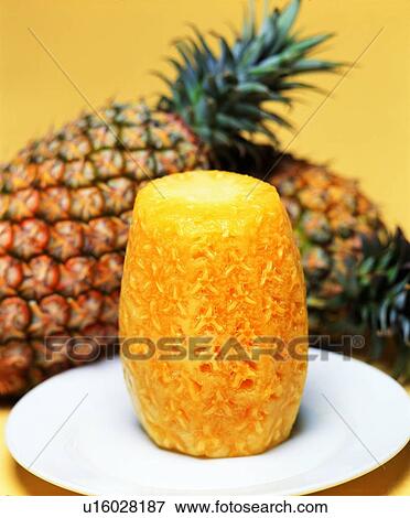 Fresco Espinho Fruta Abacaxi Banco De Imagem U16028187 Fotosearch