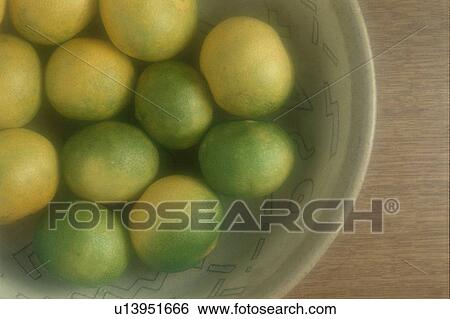 Stock Photograph - Bowl Of Mandarin Oranges. Fotosearch
