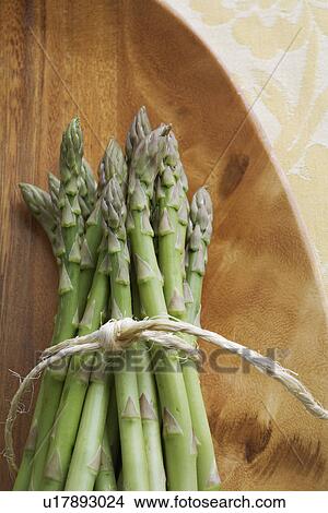 Picture - Bunch of asparagus. Fotosearch
