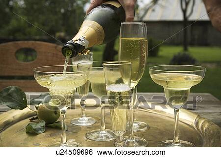 Stock Photograph - Close-Up, Alcoholic Beverage, Bottle, Beverage, Arrangement, Alcoholic. Fotosearch
