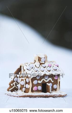 Stock Photography - residence, building, house, home, structure, appearance. Fotosearch