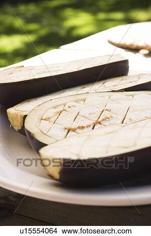 Picture - Indoors, Pieces, Plate, Sliced. Fotosearch