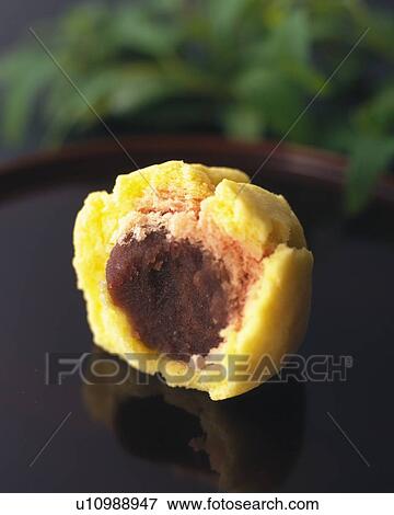 shi called Kimishigure, Japanese sweet on tray, Differential Focus View Large Photo Image Stock Photo - shi called Kimishigure, Japanese sweet on tray, Differential Focus. Fotosearch