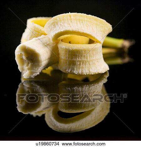Picture - banana, aliment, angebissenes, angebissene, angebißen, alfred. Fotosearch