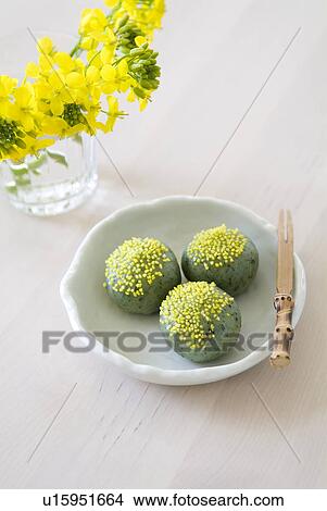 Picture - Yomogi dango. Fotosearch
