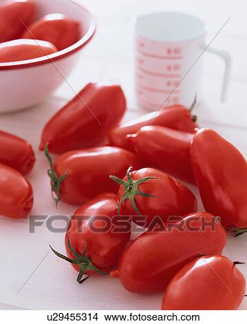 Picture - Tomato. Fotosearch