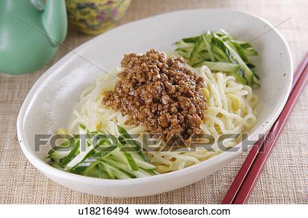 Picture - Noodle with minced meat. Fotosearch