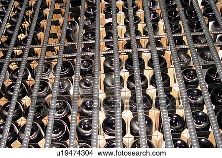 Picture - dubai, commerce, trade, poeple, arabic, spicies, spicy. Fotosearch