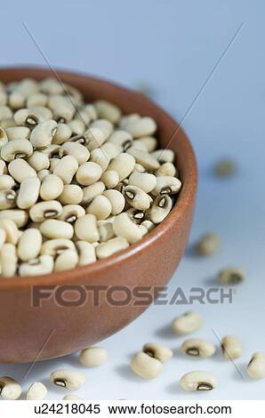 Stock Photography - Close-up of Black eyed beans in a bowl. Fotosearch