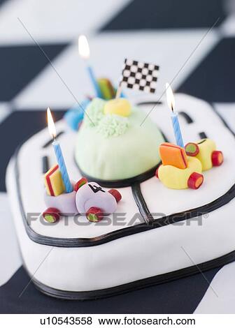 Voiture Course Gateau Anniversaire Banque De Photo U Fotosearch