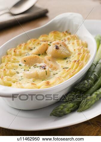 Coquilles St Jacques Mornay with Pomme Puree View Large Photo Image Stock Image - Coquilles St Jacques Mornay with Pomme Puree. Fotosearch