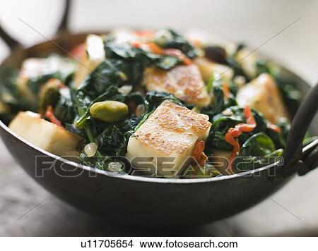 Picture - Karai Dish with Spinach and fried Paneer. Fotosearch
