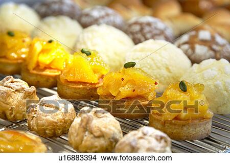 Picture - Bread. Fotosearch