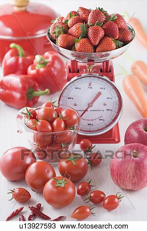 赤い果物 そして 野菜 ストックイメージ U Fotosearch